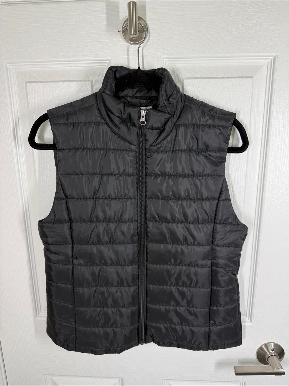 Loft black puffer vest size small